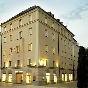 Premier Weisser Hase 3* Passau